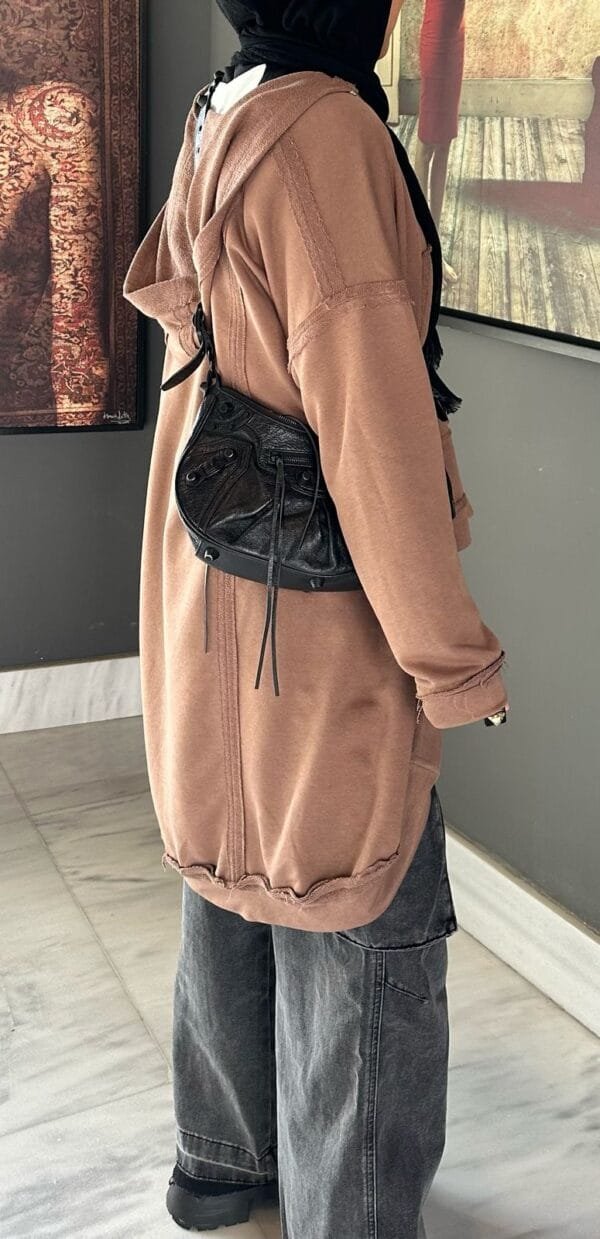 zip up sweater - Image 3